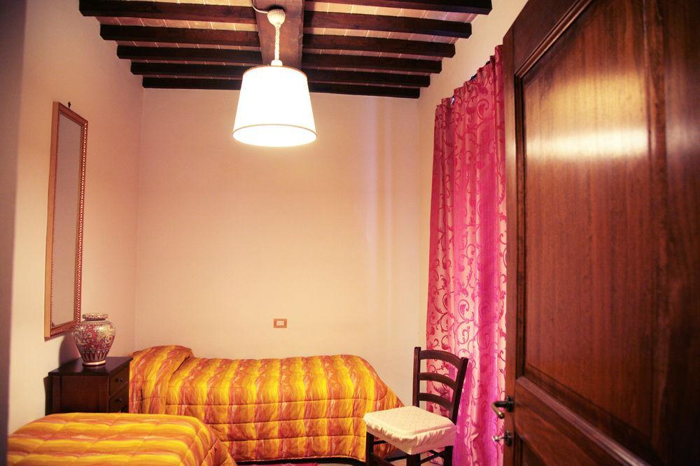 Agriturismo Ponte Di Riocchio Gubbio Eksteriør bilde
