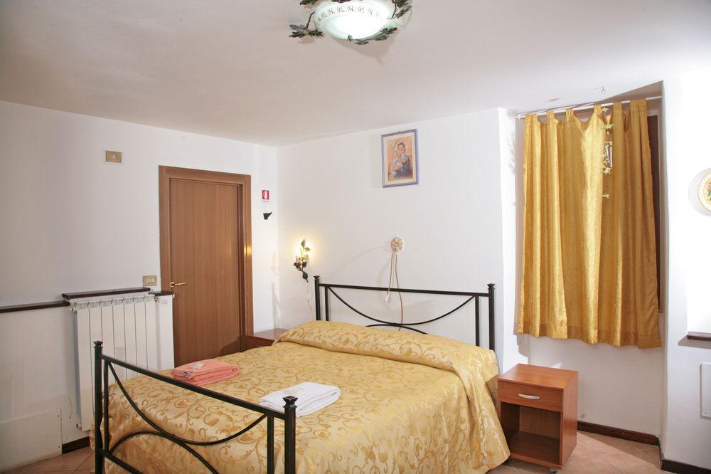 Agriturismo Ponte Di Riocchio Gubbio Eksteriør bilde